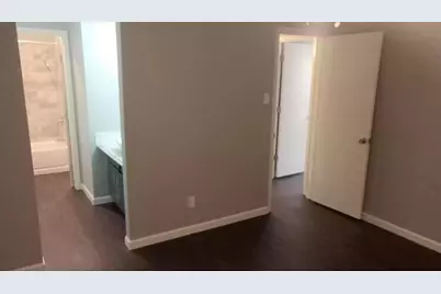 1122 N Center Street, Arlington, TX 76011 - Photo 8