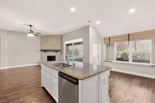 832 Monticello Dr, Burleson, TX 76028 - Photo 12