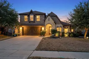 832 Monticello Dr, Burleson, TX 76028 - Photo 2