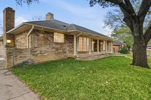 2409 Castle St, Irving, TX 75038 - Photo 2