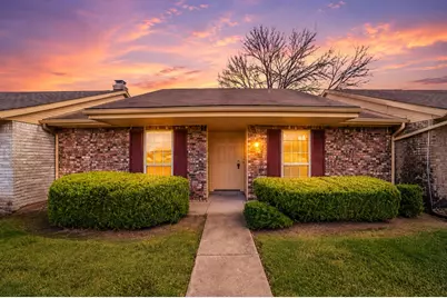 5 E Townhouse Lane, Grand Prairie, TX 75052 - Photo 1