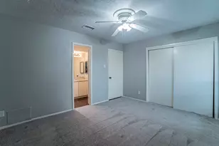 5 E Townhouse Ln, Grand Prairie, TX 75052 - Photo 14