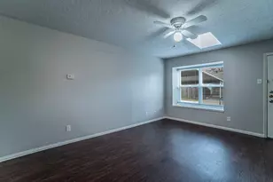5 E Townhouse Ln, Grand Prairie, TX 75052 - Photo 6
