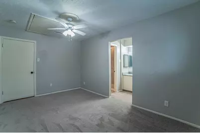 5 E Townhouse Lane, Grand Prairie, TX 75052 - Photo 10