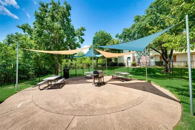 5 E Townhouse Lane, Grand Prairie, TX 75052 - Photo 18