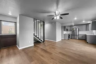 10430 Las Brisas Dr, Dallas, TX 75243 - Photo 10