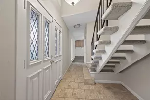 2801 Vancouver St, Irving, TX 75062 - Photo 4