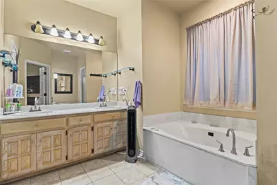 1931 Hearthside Lane, Garland, TX 75044 - Photo 14