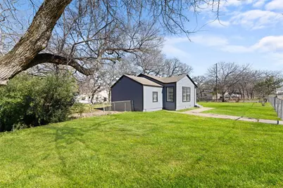 3841 Avenue M, Fort Worth, TX 76105 - Photo 2