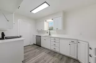 1915 Nevada St, Denton, TX 76209 - Photo 4