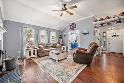 1314 Hyde Park Boulevard, Cleburne, TX 76033 - Photo 4