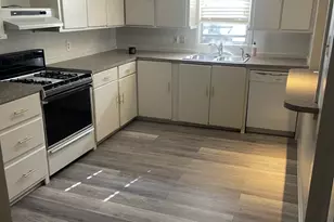 411 E Main St, Whitesboro, TX 76273 - Photo 2