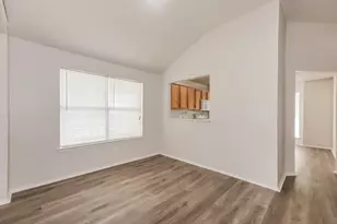 10836 Deauville Cir N, Fort Worth, TX 76108 - Photo 4