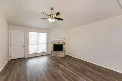 10836 Deauville Circle N, Fort Worth, TX 76108 - Photo 2