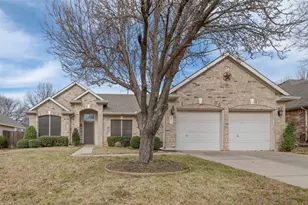 2617 Hollow Ridge Dr, Denton, TX 76210 - Photo 2