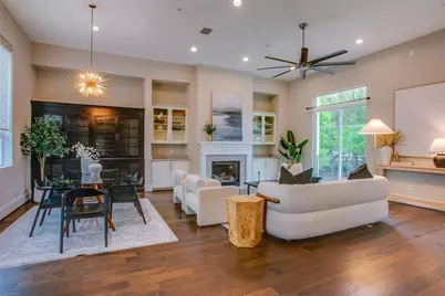 381 E Greenbriar Lane #804, Dallas, TX 75203 - Photo 1