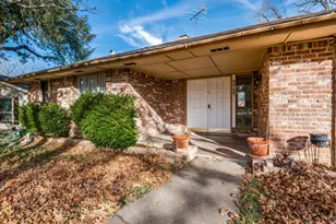 7717 El Padre Ln, Dallas, TX 75248 - Photo 2