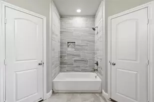 306 Lewis St, Cleburne, TX 76031 - Photo 16