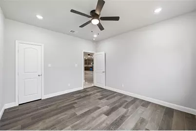 306 Lewis Street, Cleburne, TX 76031 - Photo 12
