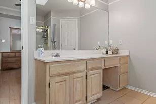 1008 Oak Valley Rd, Burleson, TX 76028 - Photo 12