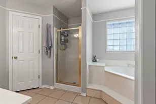 1008 Oak Valley Rd, Burleson, TX 76028 - Photo 14