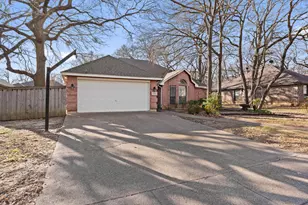 1008 Oak Valley Rd, Burleson, TX 76028 - Photo 30