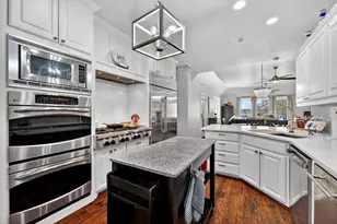 100 Mohawk Cove, Lake Kiowa, TX 76240 - Photo 10