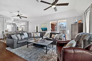 100 Mohawk Cove, Lake Kiowa, TX 76240 - Photo 8