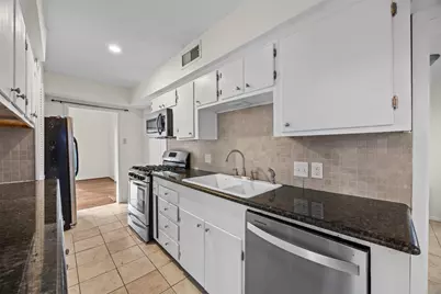 2626 Madera Street, Dallas, TX 75206 - Photo 6