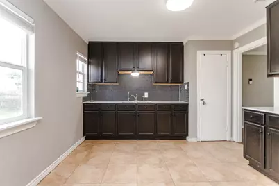 3212 S Llewellyn Avenue, Dallas, TX 75224 - Photo 6