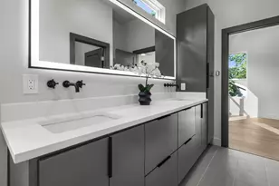 912 Brookwood Dr, Dallas, TX 75224 - Photo 30