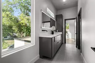 912 Brookwood Dr, Dallas, TX 75224 - Photo 32