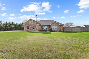 100 Bois D' Arc Cir, Trenton, TX 75490 - Photo 2