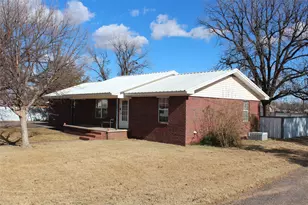 520 N 5th Ave, Munday, TX 76371 - Photo 2