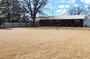 520 N 5th Ave, Munday, TX 76371 - Photo 36