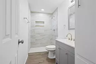 109 E Williams St, Bowie, TX 76230 - Photo 12