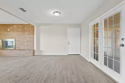 109 E Williams Street, Bowie, TX 76230 - Photo 6