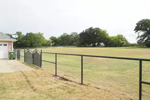 4763 Red Oak Cir, Aubrey, TX 76227 - Photo 12