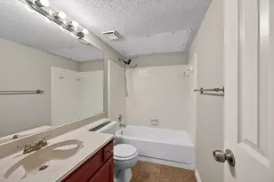 2803 Glen Hollow Cir, Arlington, TX 76016 - Photo 12