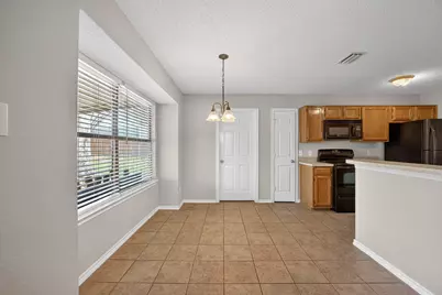 2803 Glen Hollow Circle, Arlington, TX 76016 - Photo 6