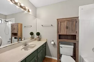 2803 Glen Hollow Cir, Arlington, TX 76016 - Photo 8