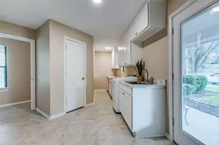 3701 Queenswood Ln, Garland, TX 75040 - Photo 18