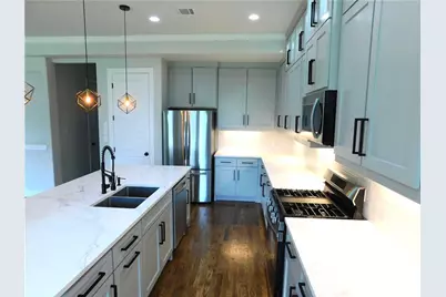 1702 Seevers Avenue, Dallas, TX 75216 - Photo 6