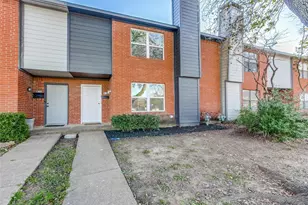 323 Towne House Ln, Richardson, TX 75081 - Photo 1