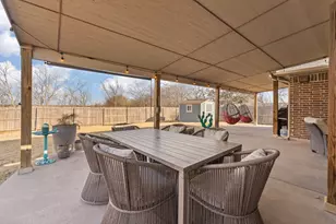 425 Peach Ln, Burleson, TX 76028 - Photo 26