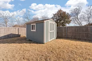 425 Peach Ln, Burleson, TX 76028 - Photo 28