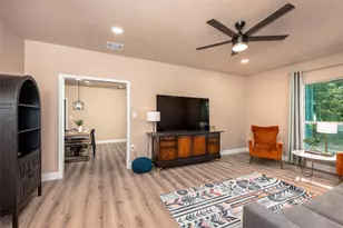 809 W Lamar St, McKinney, TX 75069 - Photo 6