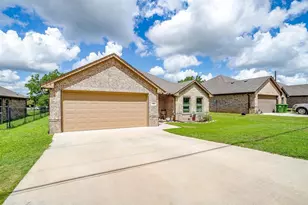 505 N Ave E, Springtown, TX 76082 - Photo 4