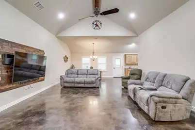 505 N Avenue E, Springtown, TX 76082 - Photo 8