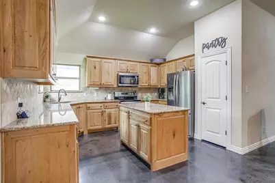 505 N Avenue E, Springtown, TX 76082 - Photo 12